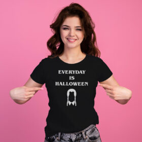 New Indastria T-shirt Tutti i giorni è halloween-Mercoledì addams 6 New Indastria Newind 0734 Tutti i giorni e halloween Mercoledi addams W