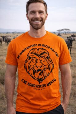 T-shirt In Mezzo agli Gnu Re Leone New Indastria 3 New Indastria IND 0353 IN MEZZO AGLI GNU RE LEONE M